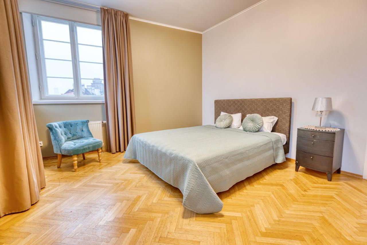 Historic Residence Apartments At Old Town Tallin Exterior foto
